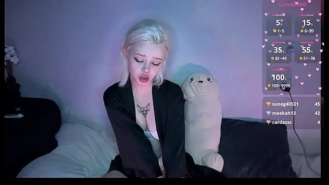 SusieEvans online show from September 14, 2025, 9:26 pm