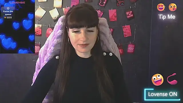 Snapshot of Violla_My chatting on October 18, 2025, 5:42 am Violla My online show from October 18, 2025, 5:42 am