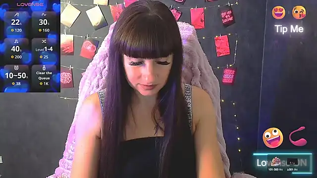 Snapshot of Violla_My chatting on October 17, 2025, 5:55 am Violla My online show from October 17, 2025, 5:55 am