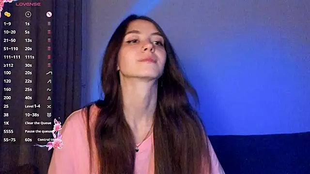 EvaBradley online show from September 22, 2025, 6:47 pm