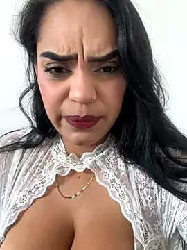 Snapshot of Sara-77 chatting on November 4, 2025, 3:05 pm Sara-77 online show from November 4, 2025, 3:05 pm