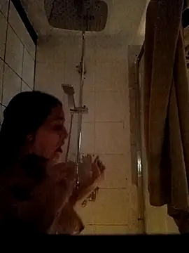 Canarybeauty95 online show from November 16, 2025, 4:45 pm