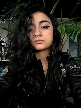 Lila Desiree online show from September 30, 2025, 4:35 pm