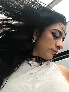 Lila Desiree online show from September 13, 2025, 1:55 pm