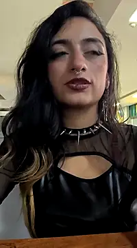 Lila Desiree online show from March 18, 2025, 2:51 am