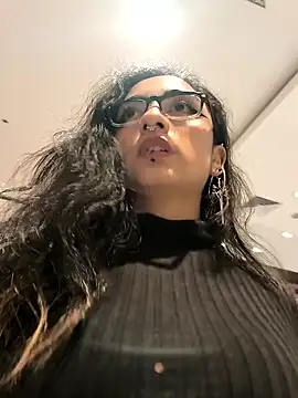 Lila Desiree online show from September 10, 2025, 6:40 pm