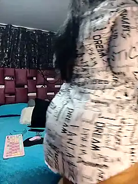 Snapshot of ScarletthJhonson- chatting on October 20, 2025, 10:43 pm ScarletthJhonson- online show from October 20, 2025, 10:43 pm