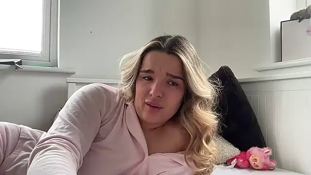 Snapshot of maisiesmithx chatting on May 11, 2026, 11:00 am maisiesmithx online show from May 11, 2026, 11:00 am