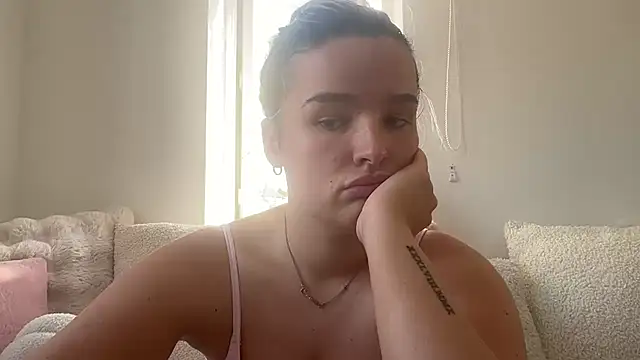 Snapshot of maisiesmithx chatting on July 12, 2026, 4:52 pm maisiesmithx online show from July 12, 2026, 4:52 pm