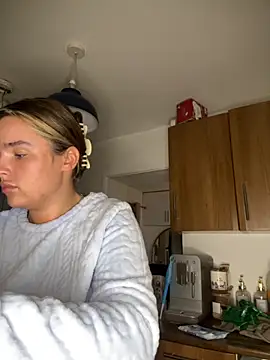 maisiesmithx online show from October 1, 2025, 10:35 pm