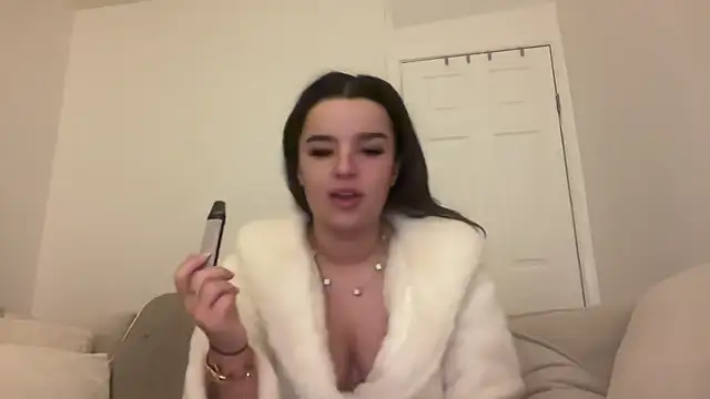 maisiesmithx online show from January 29, 2025, 6:39 pm