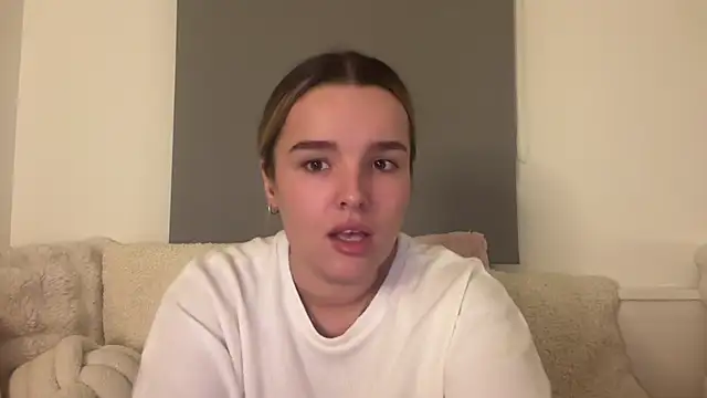 Snapshot of maisiesmithx chatting on July 13, 2026, 10:42 pm maisiesmithx online show from July 13, 2026, 10:42 pm