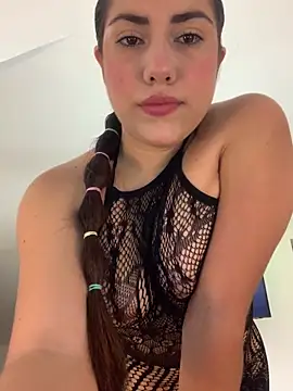Snapshot of Scarlett_00_ chatting on March 5, 2026, 9:22 pm Scarlett 00 online show from March 5, 2026, 9:22 pm