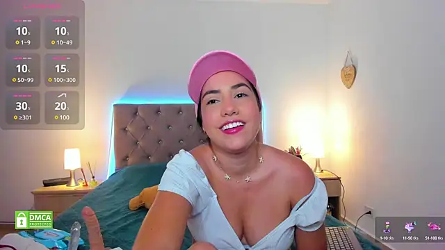 Snapshot of Scarlett_00_ chatting on February 13, 2025, 9:49 pm Scarlett 00 online show from February 13, 2025, 9:49 pm