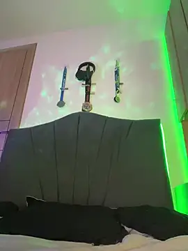 sue   0 online show from January 14, 2025, 11:05 pm