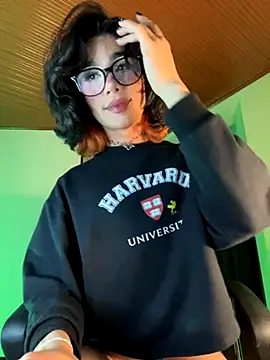 sue   0 online show from September 19, 2025, 6:28 am