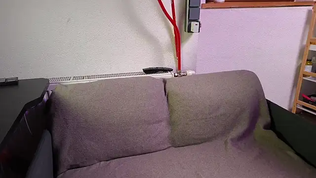 DrownMentallyyy online show from February 19, 2025, 9:14 pm