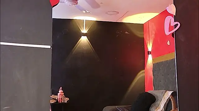 YayaHilton online show from March 5, 2026, 3:58 am