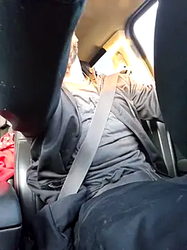 Snapshot of Beardedtattood chatting on March 11, 2025, 12:06 pm Beardedtattood online show from March 11, 2025, 12:06 pm