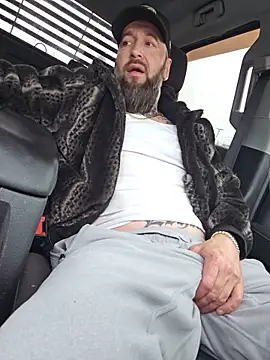 Snapshot of Beardedtattood chatting on May 23, 2026, 12:26 pm Beardedtattood online show from May 23, 2026, 12:26 pm