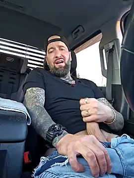 Snapshot of Beardedtattood chatting on September 14, 2025, 11:32 am Beardedtattood online show from September 14, 2025, 11:32 am