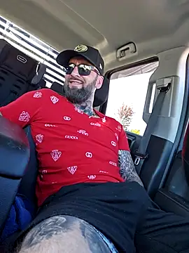 Snapshot of Beardedtattood chatting on September 17, 2025, 2:08 pm Beardedtattood online show from September 17, 2025, 2:08 pm