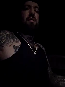 Snapshot of Beardedtattood chatting on November 17, 2025, 8:07 am Beardedtattood online show from November 17, 2025, 8:07 am