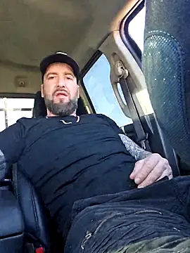 Snapshot of Beardedtattood chatting on March 18, 2025, 1:34 pm Beardedtattood online show from March 18, 2025, 1:34 pm