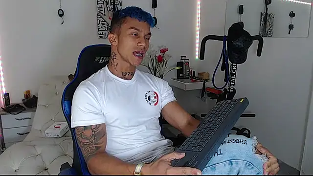 Leonard Price online show from March 19, 2025, 3:08 pm