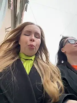 mur girl online show from October 28, 2025, 12:59 pm