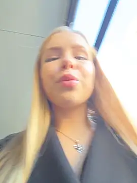 mur girl online show from October 17, 2025, 9:34 am