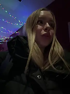 mur girl online show from February 15, 2025, 11:39 am