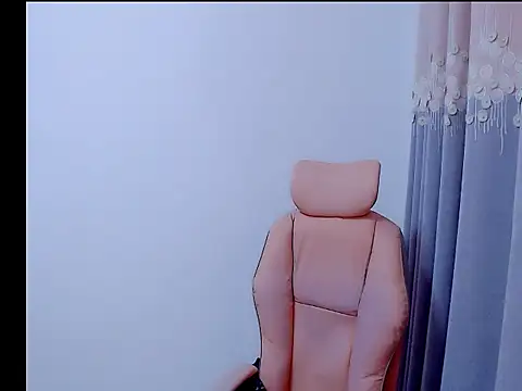 Little-sweet online show from October 12, 2025, 1:18 am