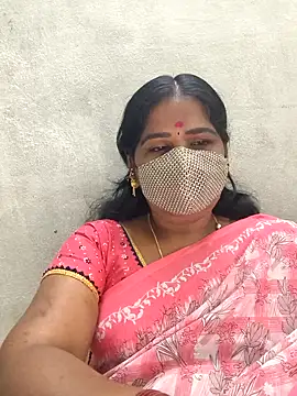 Snapshot of MaaliiiPonuTamil chatting on March 8, 2026, 2:09 pm MaaliiiPonuTamil online show from March 8, 2026, 2:09 pm