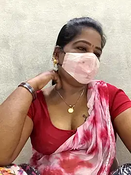 Snapshot of MaaliiiPonuTamil chatting on March 7, 2026, 1:45 am MaaliiiPonuTamil online show from March 7, 2026, 1:45 am