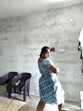 Snapshot of MaaliiiPonuTamil chatting on March 25, 2026, 5:07 am MaaliiiPonuTamil online show from March 25, 2026, 5:07 am