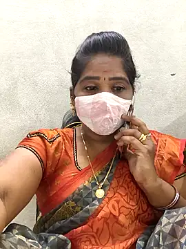 Snapshot of MaaliiiPonuTamil chatting on March 12, 2026, 5:17 pm MaaliiiPonuTamil online show from March 12, 2026, 5:17 pm