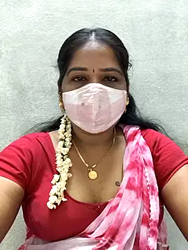 Snapshot of MaaliiiPonuTamil chatting on March 10, 2026, 5:17 pm MaaliiiPonuTamil online show from March 10, 2026, 5:17 pm