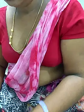 Snapshot of MaaliiiPonuTamil chatting on April 11, 2026, 1:13 am MaaliiiPonuTamil online show from April 11, 2026, 1:13 am