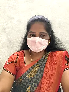 Snapshot of MaaliiiPonuTamil chatting on April 8, 2026, 2:18 pm MaaliiiPonuTamil online show from April 8, 2026, 2:18 pm