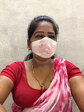 Snapshot of MaaliiiPonuTamil chatting on March 5, 2026, 1:24 am MaaliiiPonuTamil online show from March 5, 2026, 1:24 am