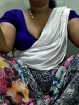 Snapshot of MaaliiiPonuTamil chatting on April 10, 2026, 12:28 am MaaliiiPonuTamil online show from April 10, 2026, 12:28 am