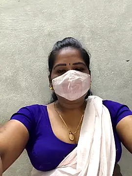 Snapshot of MaaliiiPonuTamil chatting on March 28, 2026, 6:09 pm MaaliiiPonuTamil online show from March 28, 2026, 6:09 pm