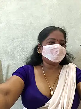 Snapshot of MaaliiiPonuTamil chatting on April 7, 2026, 1:29 am MaaliiiPonuTamil online show from April 7, 2026, 1:29 am