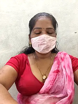 Snapshot of MaaliiiPonuTamil chatting on April 1, 2026, 2:13 am MaaliiiPonuTamil online show from April 1, 2026, 2:13 am