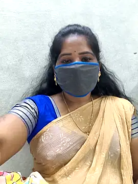 Snapshot of MaaliiiPonuTamil chatting on March 15, 2026, 5:42 pm MaaliiiPonuTamil online show from March 15, 2026, 5:42 pm