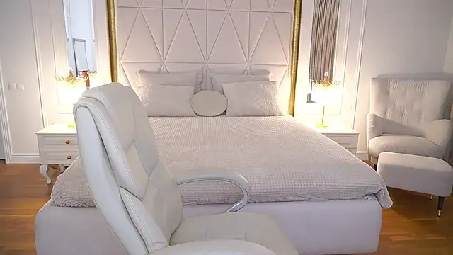 Kittywakee online show from April 16, 2026, 9:39 pm