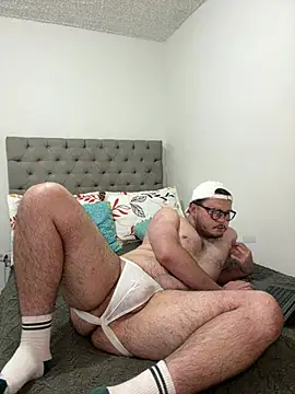 bigcock bear online show from April 11, 2026, 1:35 am