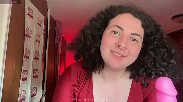 Snapshot of RaspberryTommyFTM chatting on September 23, 2025, 4:25 pm RaspberryTommyFTM online show from September 23, 2025, 4:25 pm