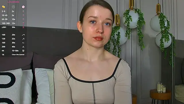 MichelleHaynes online show from March 18, 2025, 2:28 pm